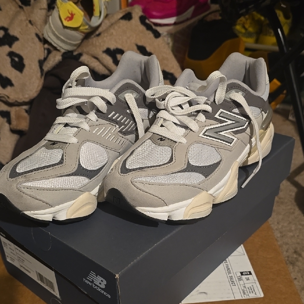 New Balance 9060 Rain Cloud Size 5.5